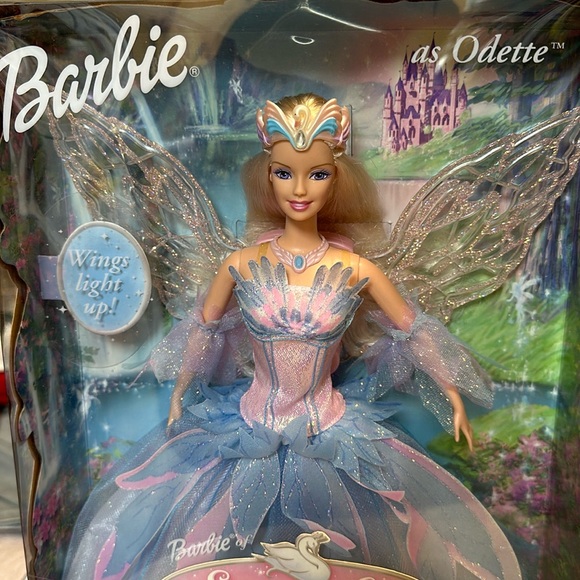 Barbie of Swan Lake Odette Fashion Doll with Light up Wings. Brand New ! - Picture 9 of 12